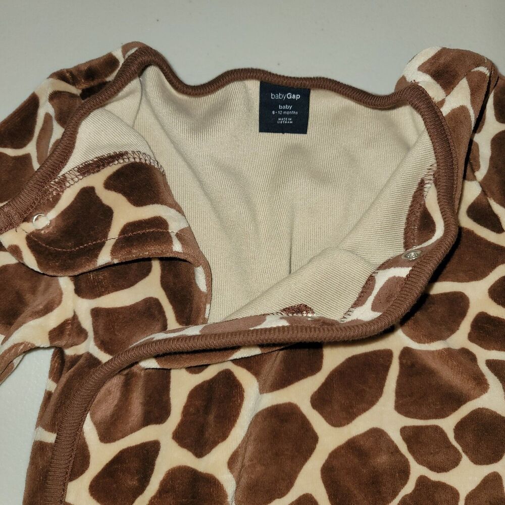 Baby Gap Baby Girl Infant Sleeper PJs 6-12 Months Long Sleeve Front Snap Safari - Picture 9 of 11